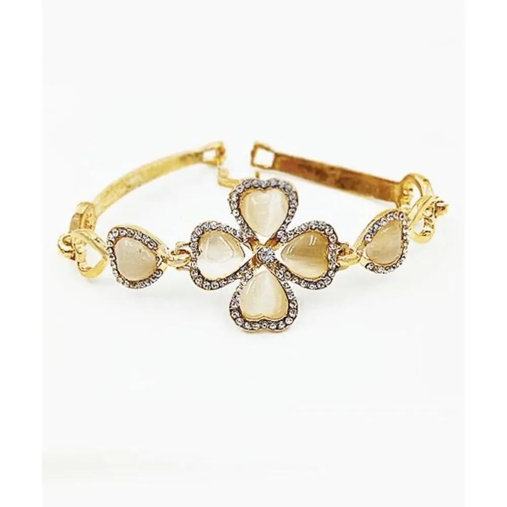 *Clearance* Ladies Flower Tennis Bracelet - Picture 3 of 6